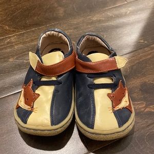 Livie & Luca fox Velcro shoes size 9 toddler